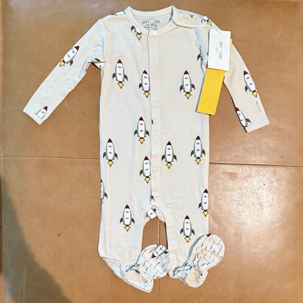 Hart + Land Bamboo Footie 6-12M NWT
